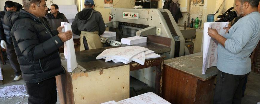 आगामी फागुन २१ गते हुने प्रतिनिधिसभाको निर्वाचनका लागि दैनिक १५ लाख मतपत्र छपाइ हुुदै, बिहीबारदेखि वितरण गरिने